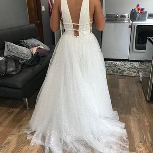 Gown worn once, smoke free